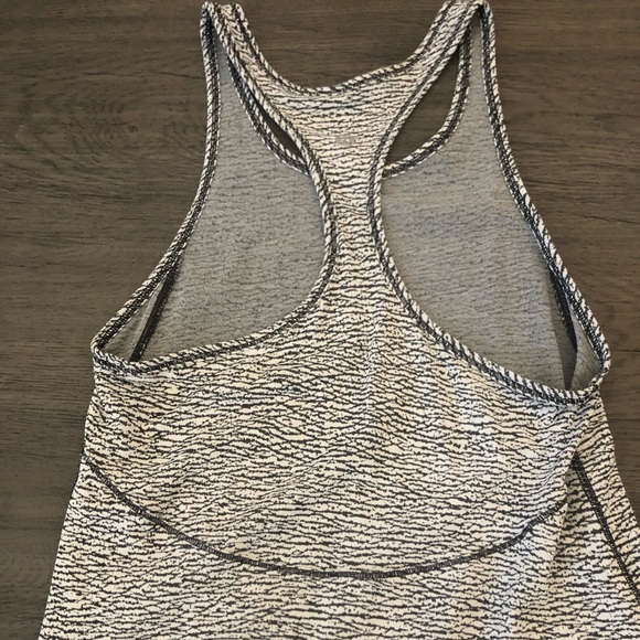 Lululemon tank - Picture 2 of 2
